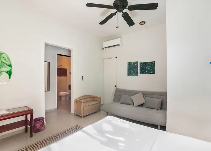 Akalan Aparthotel 4*